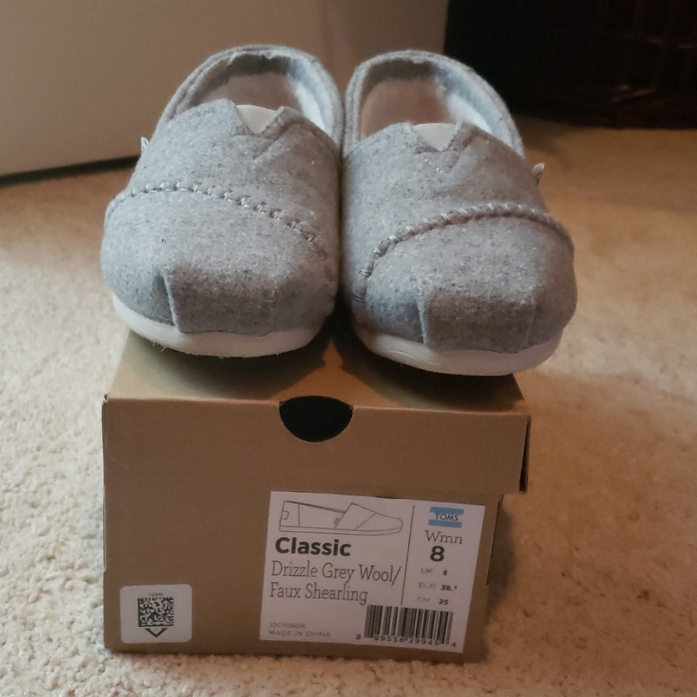Toms Drizzle gey wool size 8